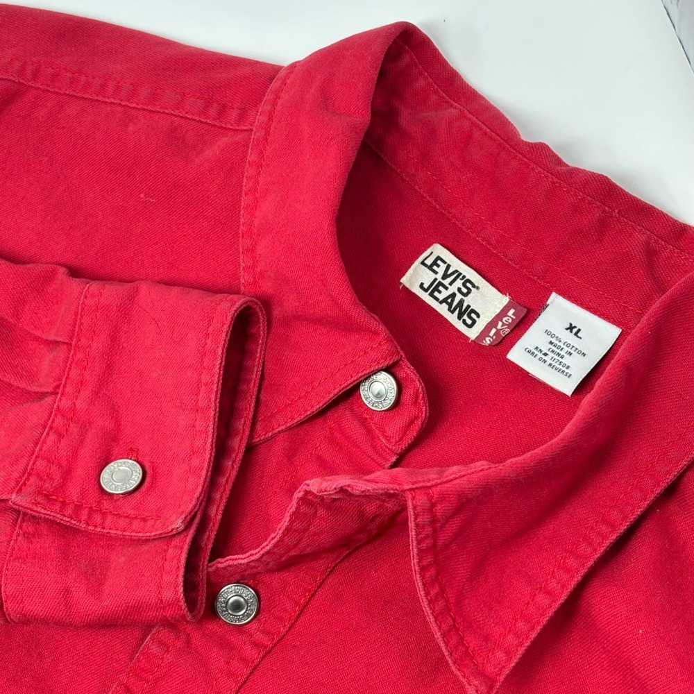 Levi's Jeans Men's XL Red Cotton Long Sleeve Metal Button Shirt Chest Pockets